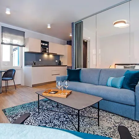 Harmony In Blue Apartment